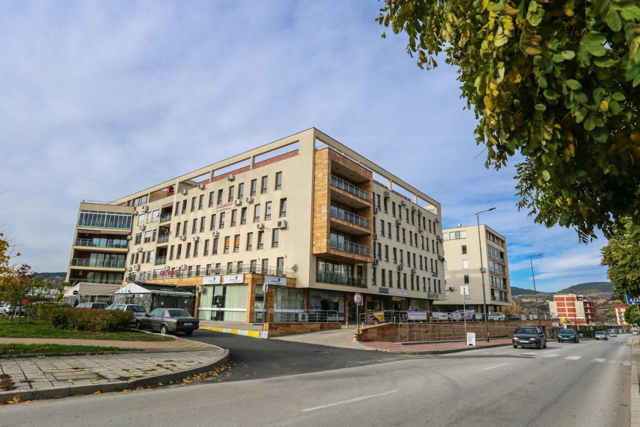 Студия И Стаи За Гости -Жк Пентагон Kŭrdzhali Extérieur photo
